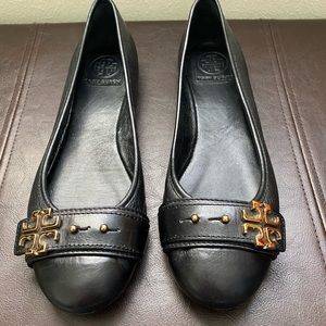 Tory Burch black leather flats